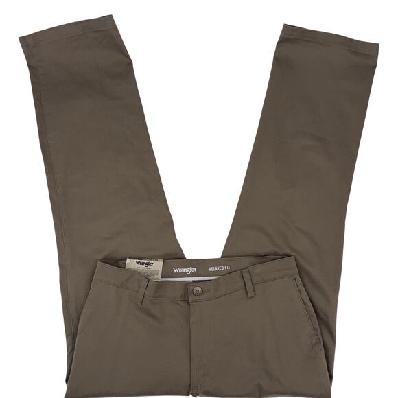 NEW Wrangler Riata Pants Tan 33x32 Chinos Relaxed Fit Stretch Flat Front NWT - Picture 1 of 10